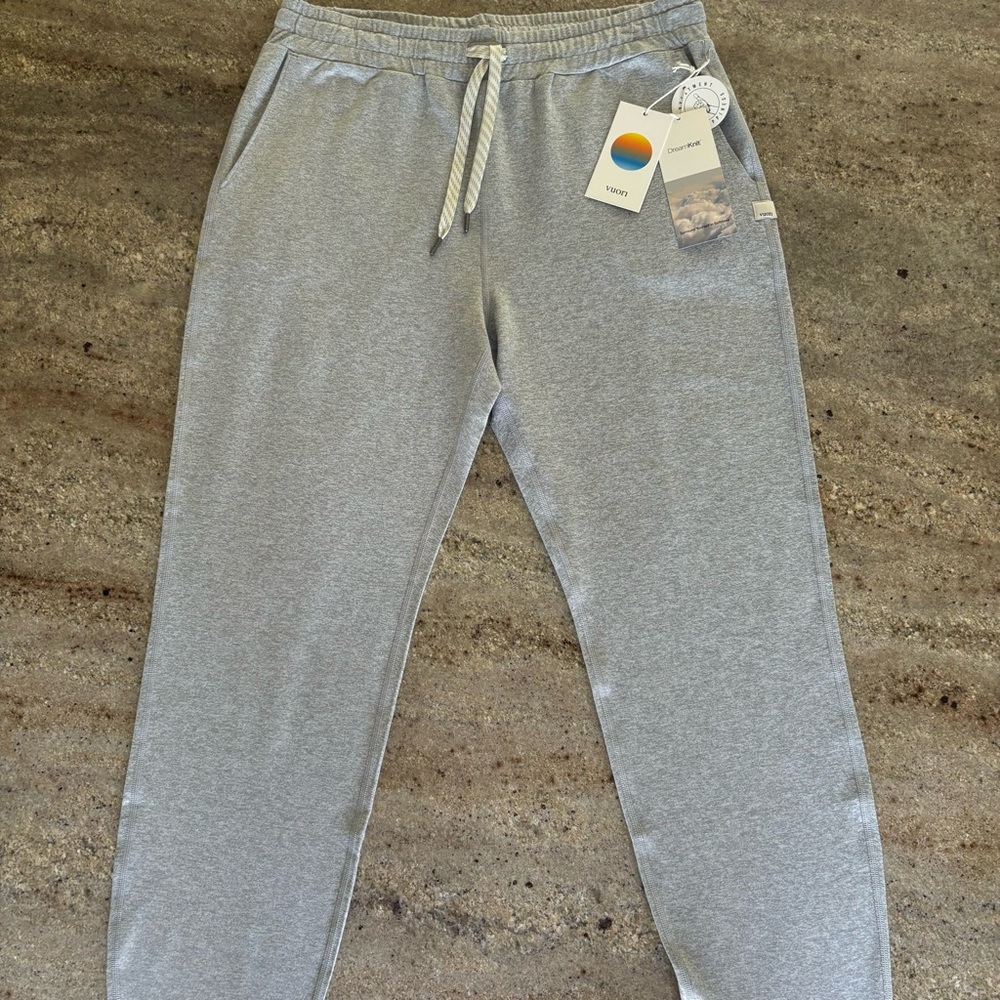 NWT Vuori Women's Performance Jogger Size Medium LONG Pale Grey Heather - Picture 3 of 7